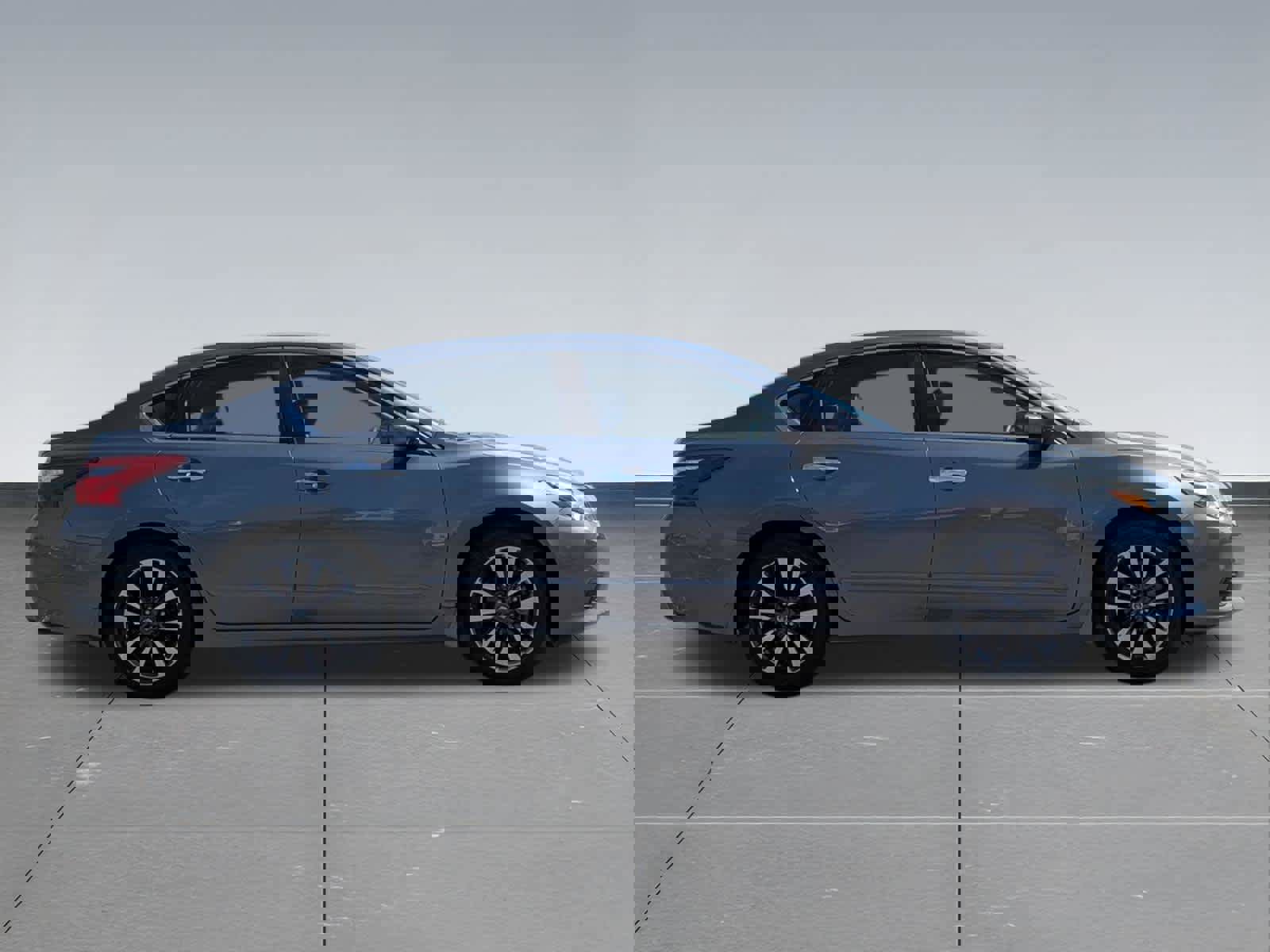 Used 2016 Nissan Altima 2.5 SV FWD image 6