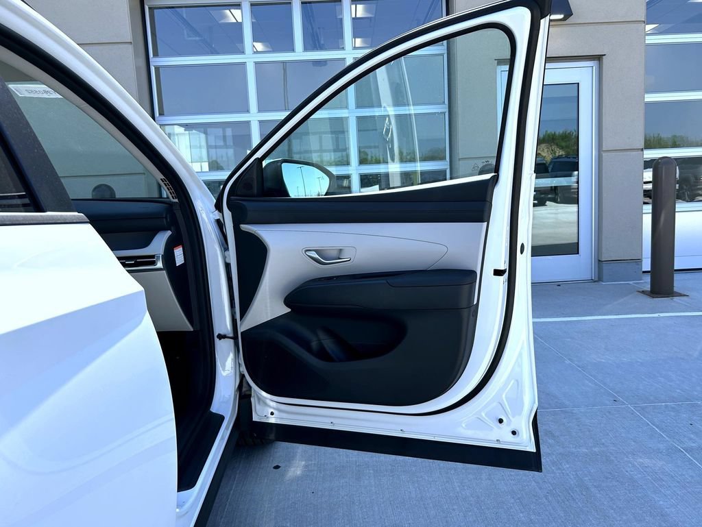 New 2026 Hyundai Tucson SEL w/ Tow & Go Package AWD/4WD image 16