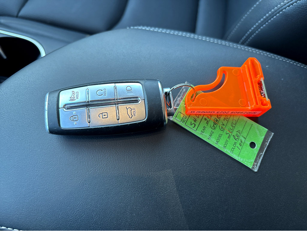 Used 2025 Genesis GV70 2.5T image 33