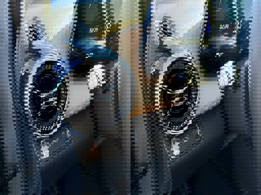 New 2026 Chevrolet Equinox ACTIV w/ Convenience Package III image 11