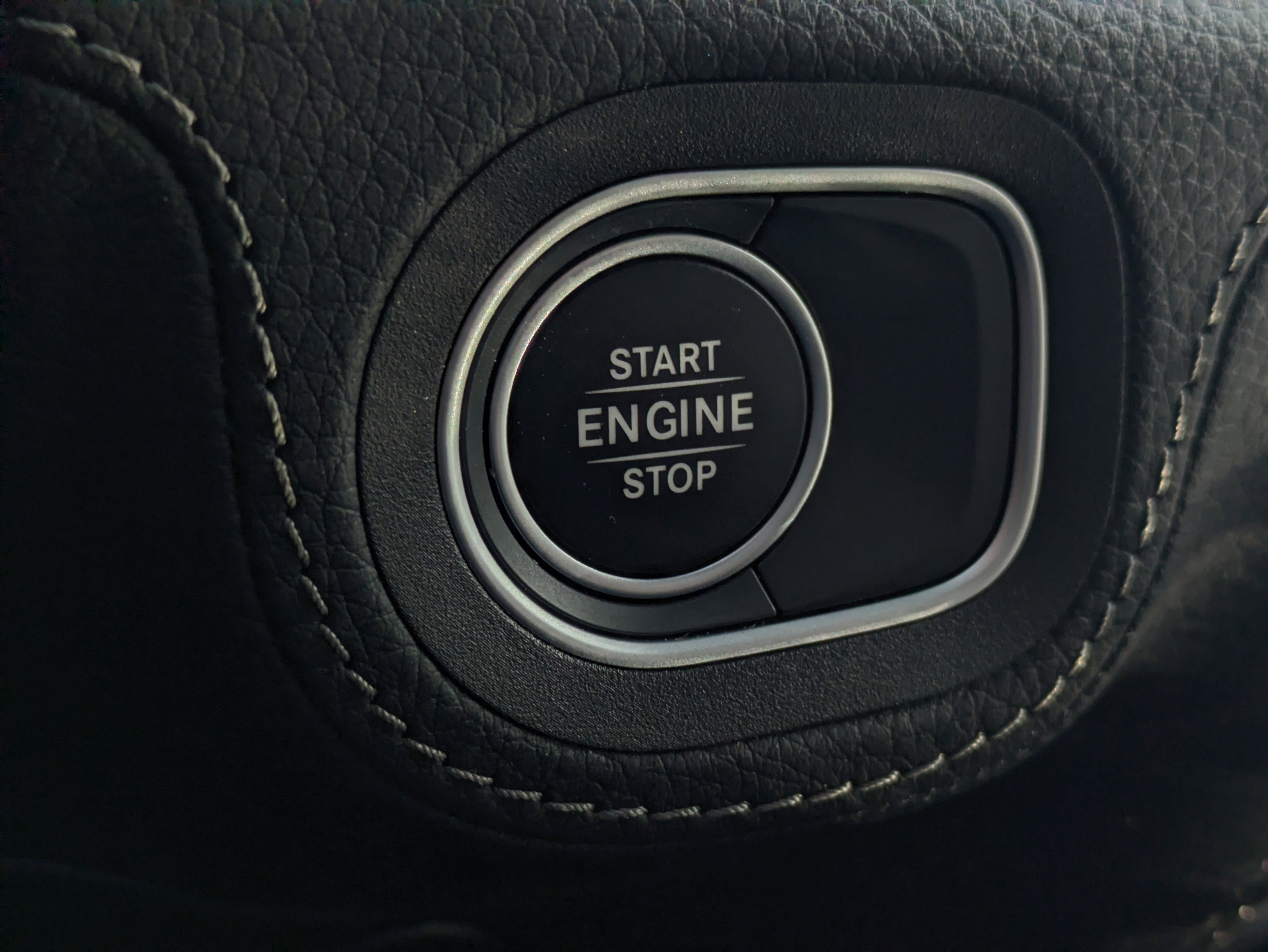 Used 2025 Mercedes-Benz GLE 450e 4MATIC image 35