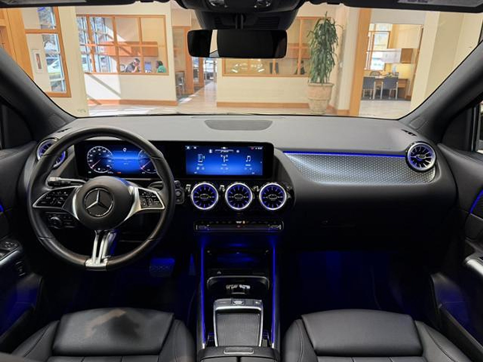 Certified 2025 Mercedes-Benz GLA 250 image 10