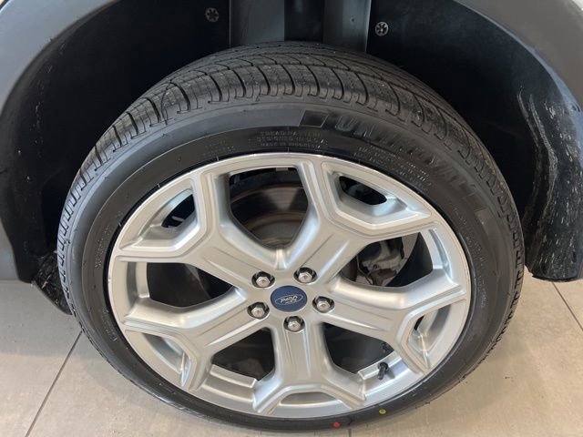 Used 2019 Ford Escape Titanium AWD/4WD image 9