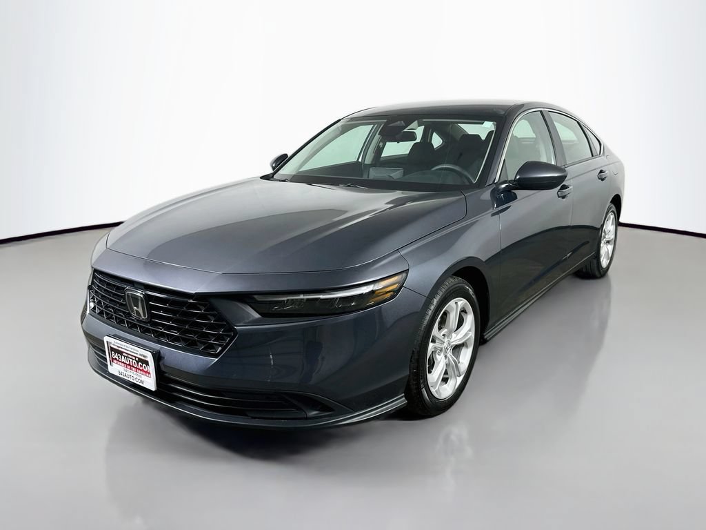Used 2025 Honda Accord LX video 3