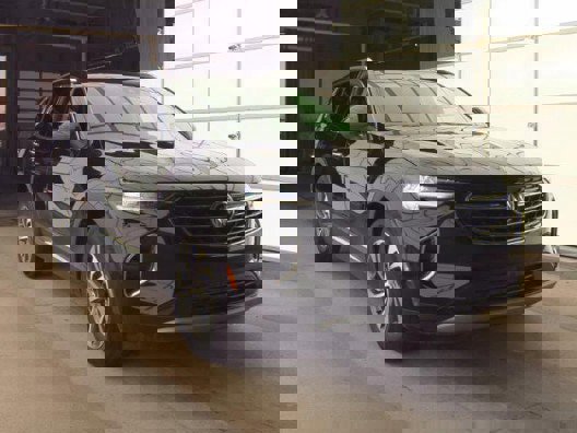 Used 2023 Buick Envision Essence image 3