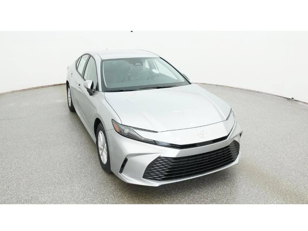New 2026 Toyota Camry Hybrid FWD image 18