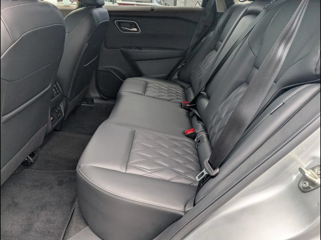 Used 2023 Nissan Rogue Platinum w/ Platinum Premium Package AWD/4WD image 8