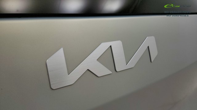 Used 2024 Kia EV9 GT-Line AWD/4WD image 32