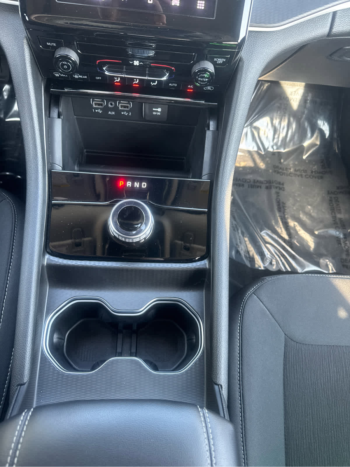 Certified 2023 Jeep Grand Cherokee Laredo image 22