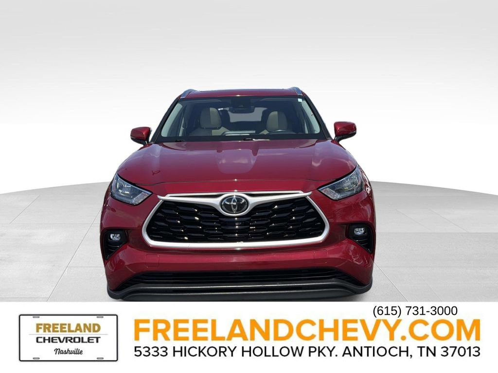 Used 2020 Toyota Highlander XLE FWD image 9