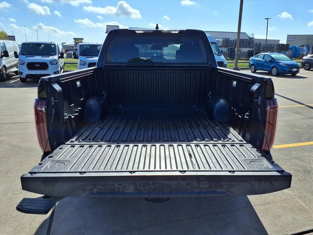 Used 2022 Toyota Tundra Platinum w/ Advanced Package image 30