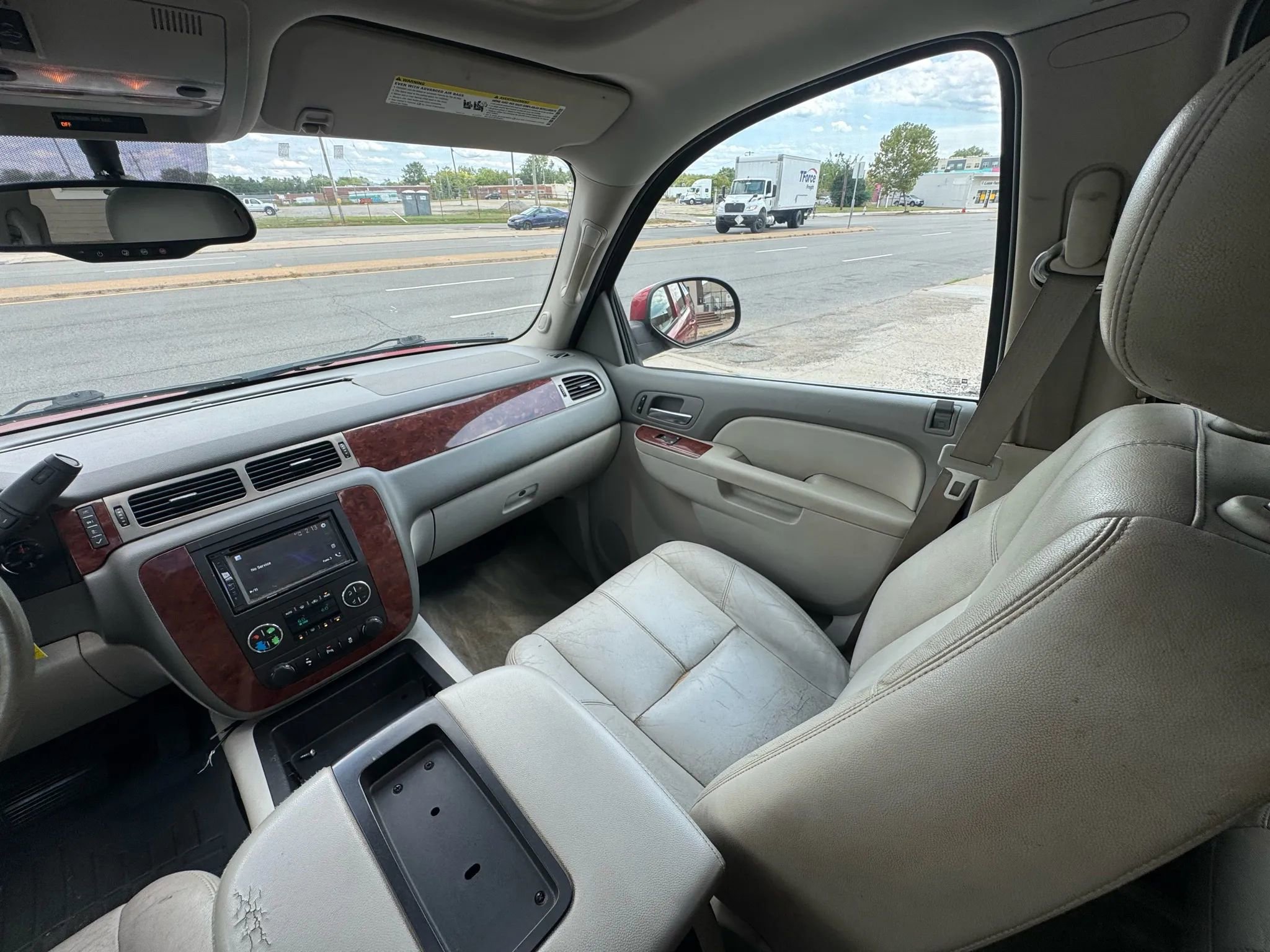 Used 2013 Chevrolet Suburban LT image 32