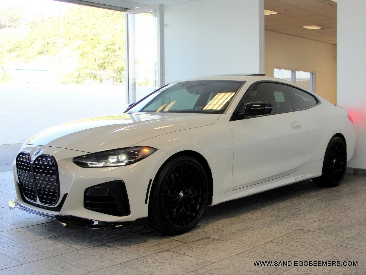 Used 2024 BMW M440i Coupe w/ Premium Package RWD image 46