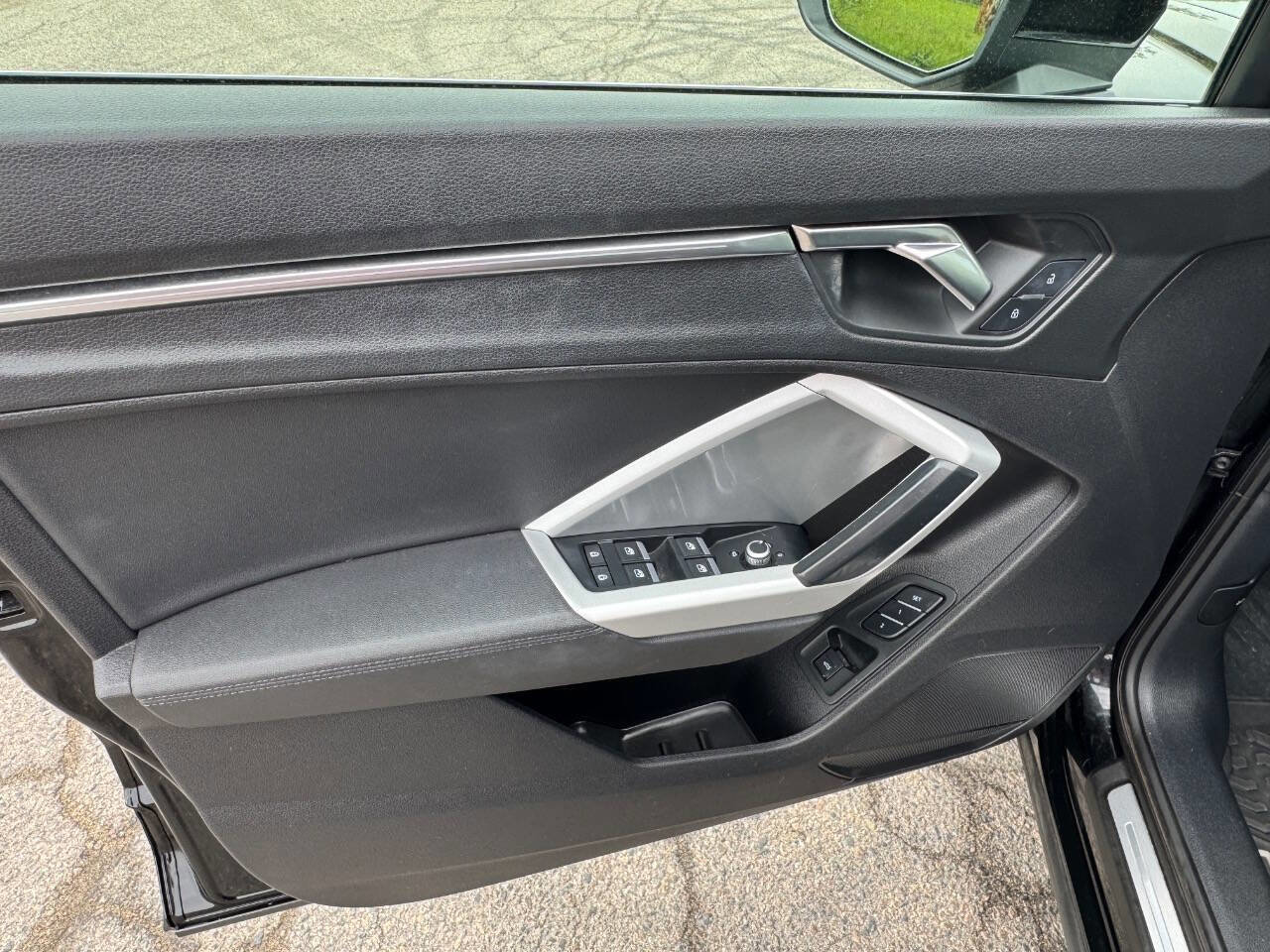 Used 2022 Audi Q3 2.0T Premium Plus AWD/4WD image 9