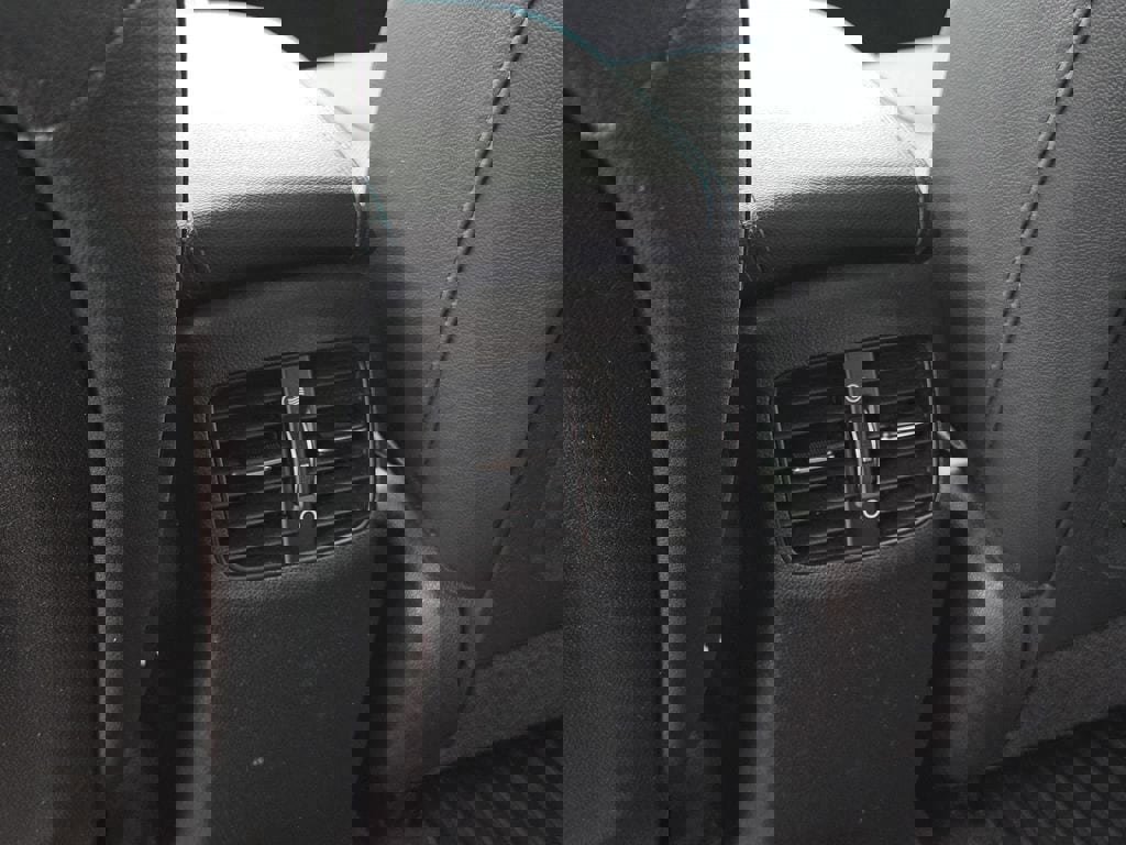 Used 2022 Kia Niro EX Premium FWD image 27