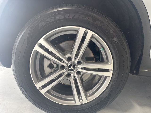 Used 2021 Mercedes-Benz GLC 300 4MATIC image 7