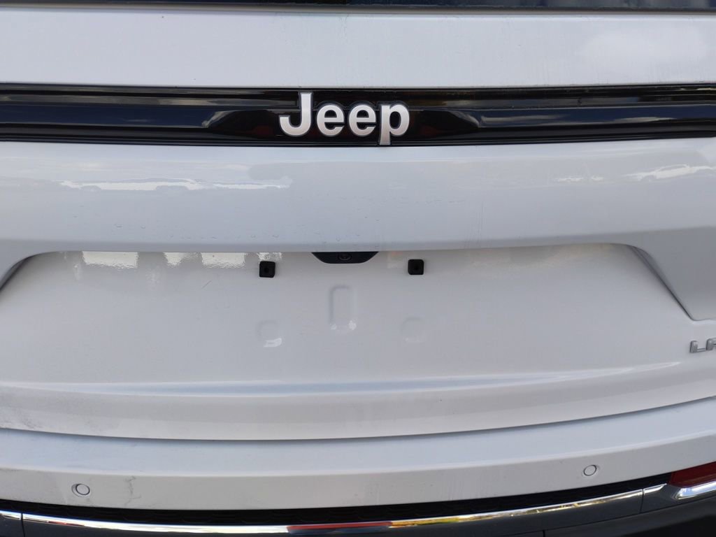 New 2025 Jeep Grand Cherokee Laredo X w/ Trailer Tow Package image 13