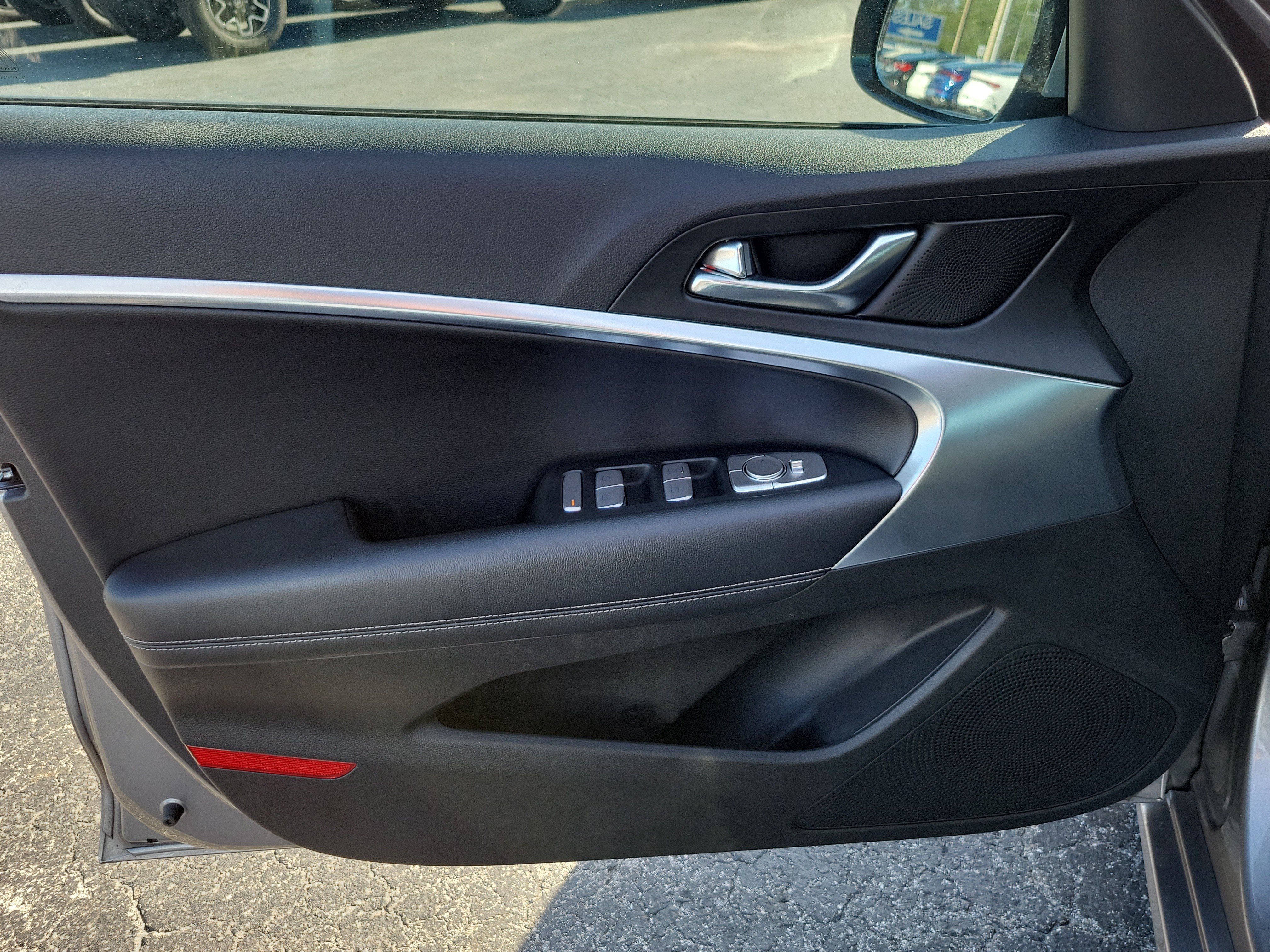 Used 2026 Genesis G70 2.5T RWD image 25