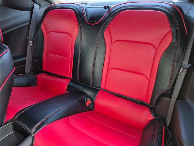 Used 2018 Chevrolet Camaro SS RWD image 17