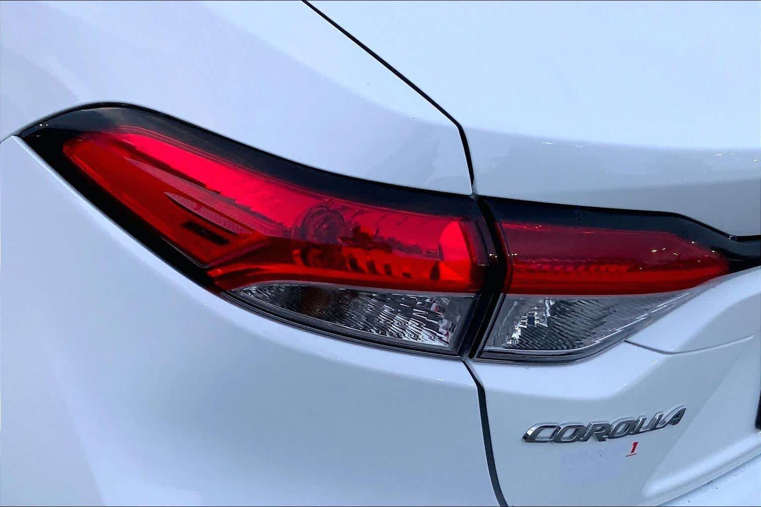 Used 2024 Toyota Corolla LE FWD image 25