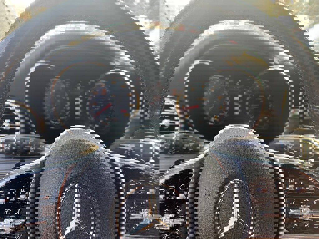 Used 2020 Mercedes-Benz GLC 300 4MATIC image 20