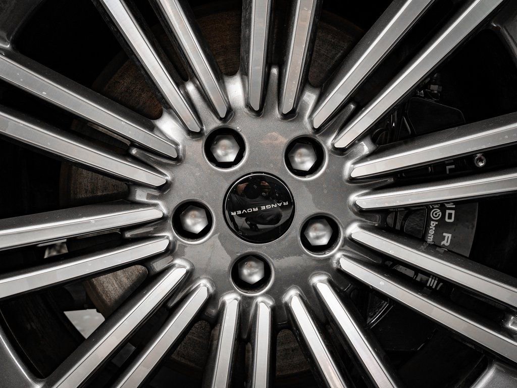 New 2026 Land Rover Range Rover SV AWD/4WD image 8
