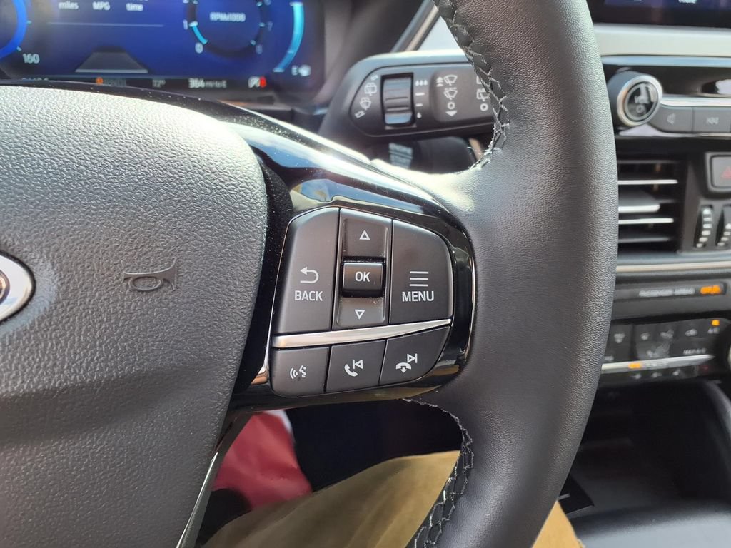 Certified 2022 Ford Escape SEL w/ Technology Package AWD/4WD image 19