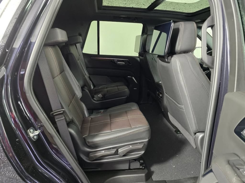 New 2026 Chevrolet Tahoe High Country AWD/4WD image 12