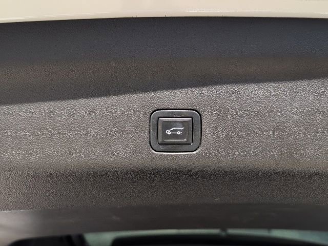 Used 2021 Cadillac Escalade Sport Platinum image 14