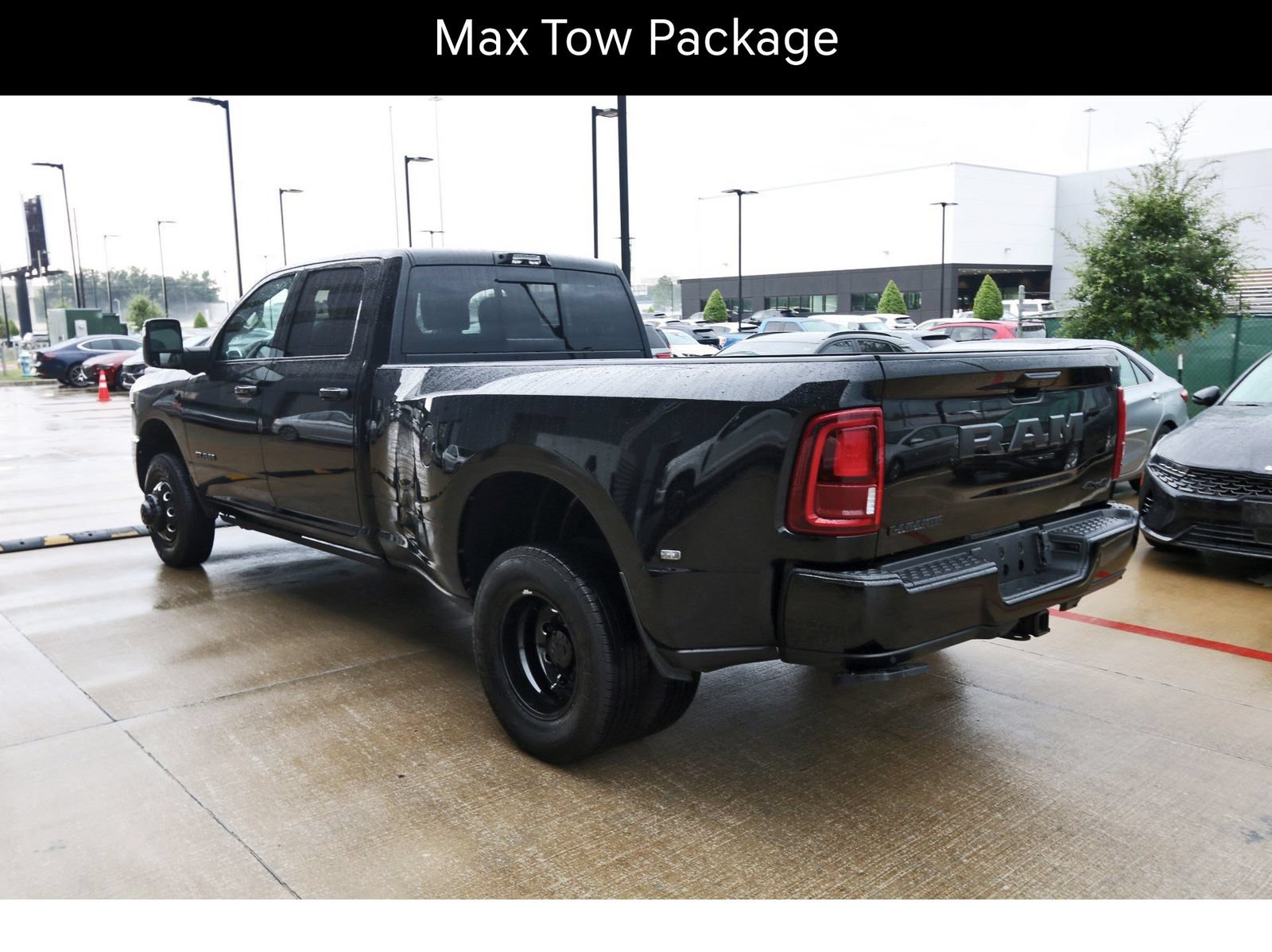 Used 2025 RAM 3500 Laramie AWD/4WD image 6