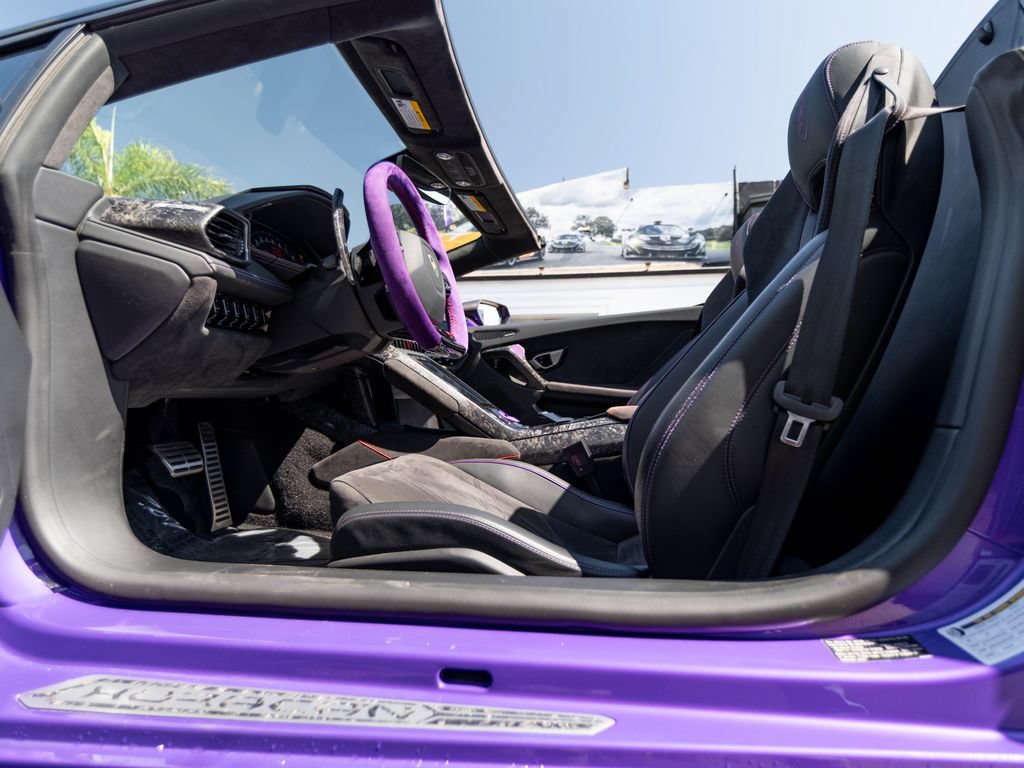 Used 2024 Lamborghini Huracan EVO AWD/4WD image 6
