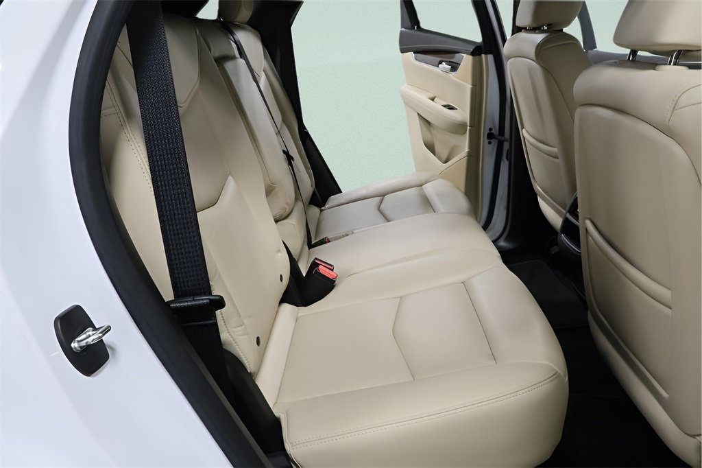 Used 2018 Cadillac XT5 Luxury image 32