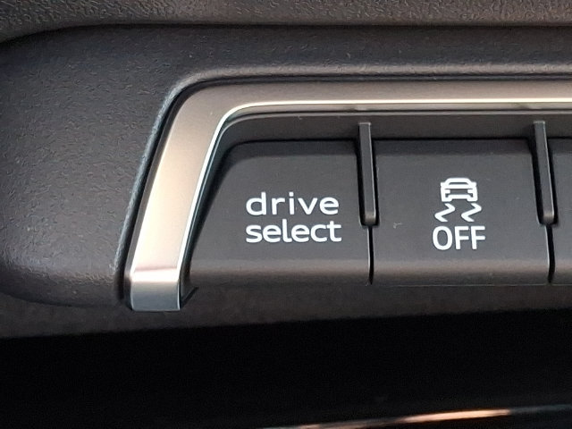 New 2026 Audi Q3 quattro 2.0T AWD/4WD image 18