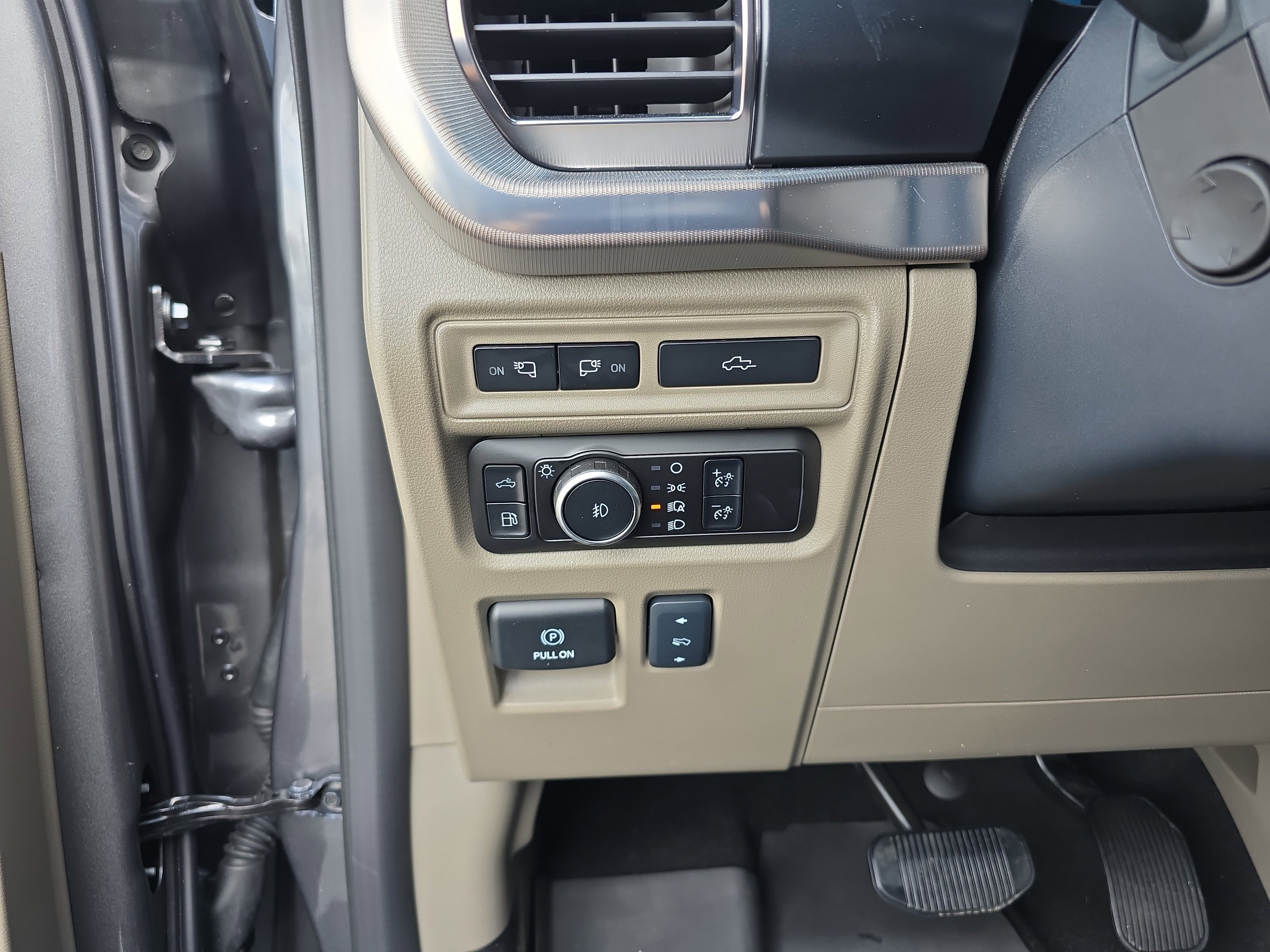 Used 2024 Ford F150 Platinum w/ Equipment Group 703A Plus image 34