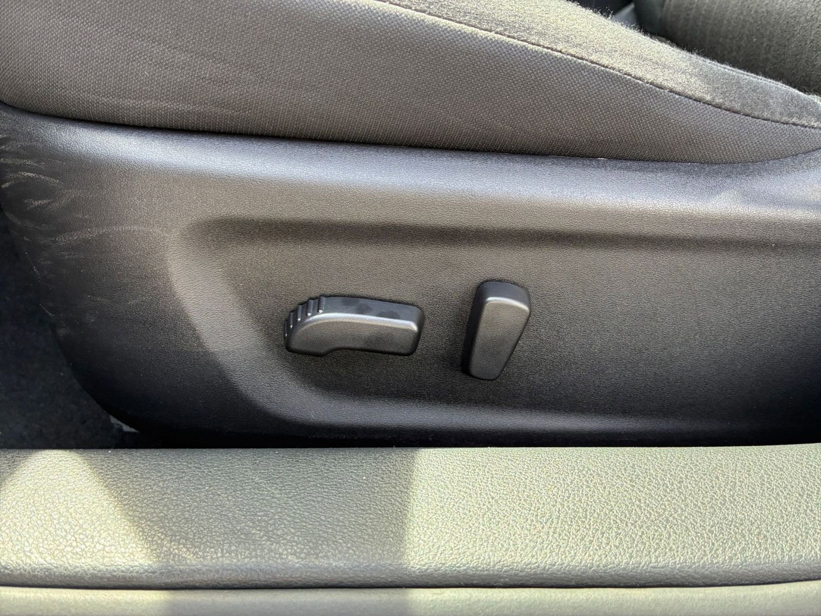 Used 2025 Nissan Altima 2.5 SV FWD image 22