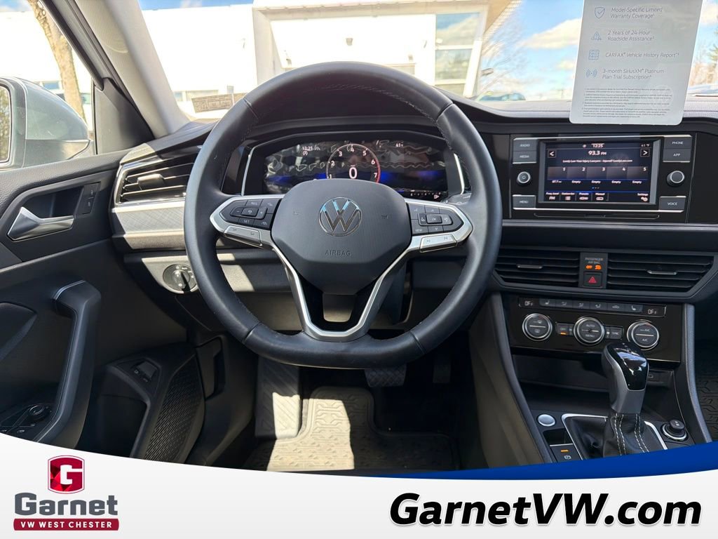 Certified 2023 Volkswagen Jetta SE image 14