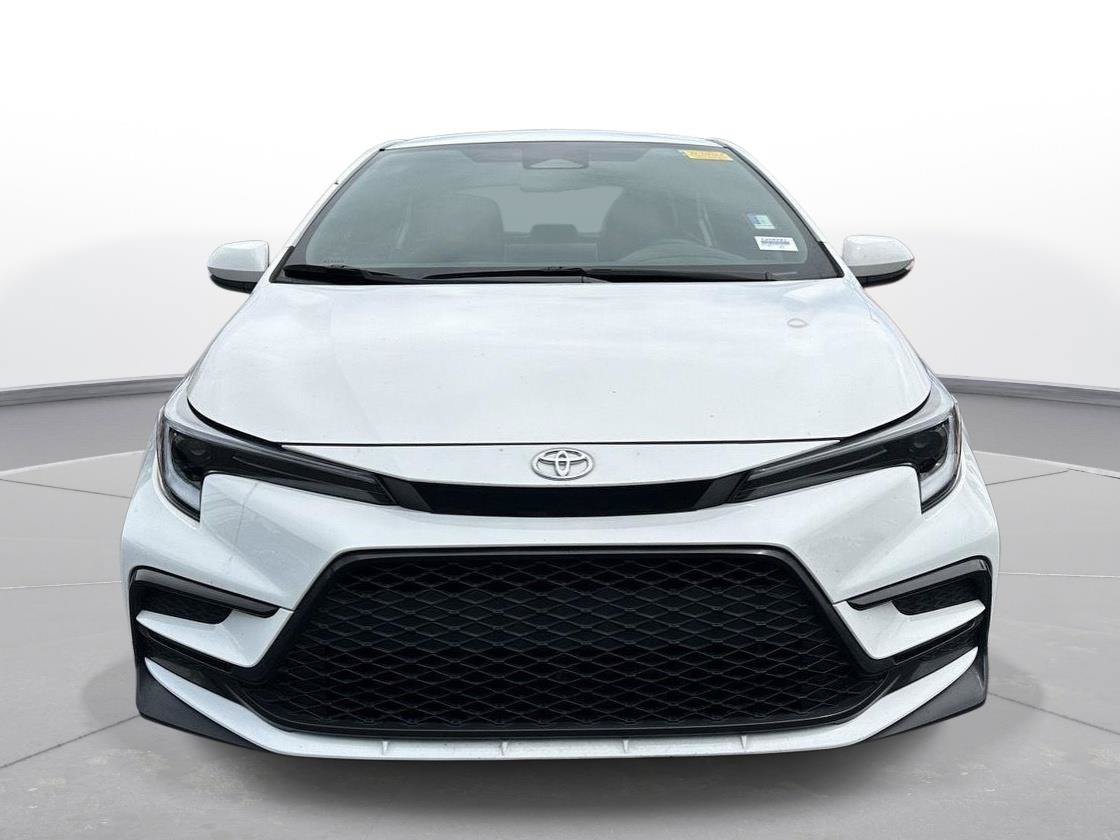 Used 2024 Toyota Corolla XSE FWD image 3