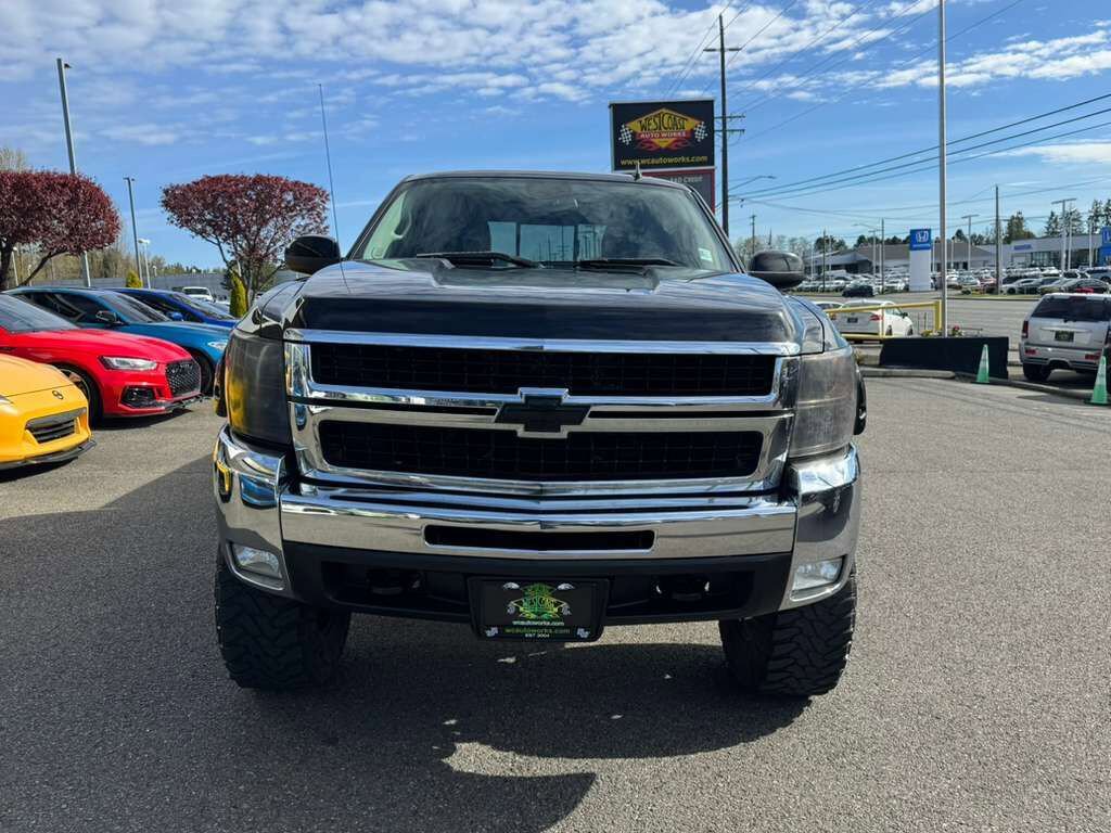 Used 2008 Chevrolet Silverado 2500 LTZ w/ Safety Package AWD/4WD image 13