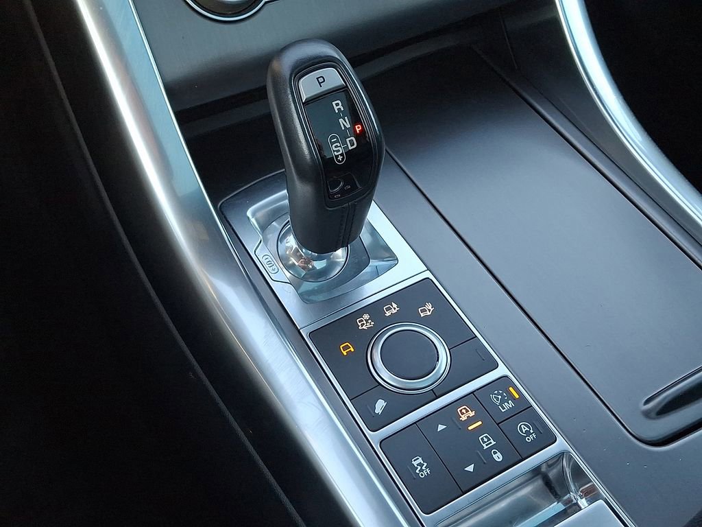 Used 2017 Land Rover Range Rover Sport SE image 18