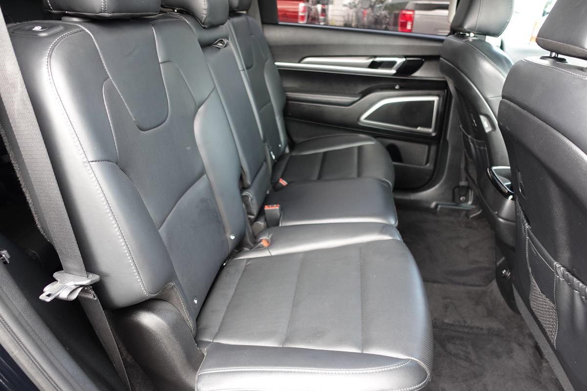 Used 2020 Kia Telluride LX AWD/4WD image 32
