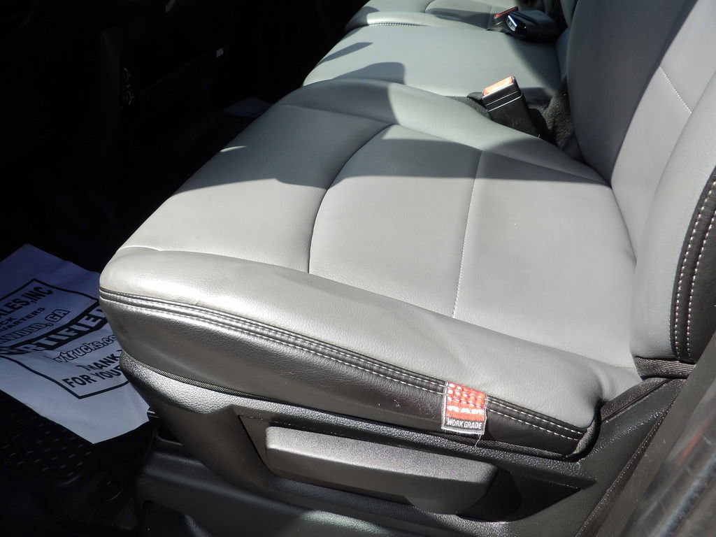 Used 2019 RAM 5500 Tradesman w/ Electrical Accessory Group image 30