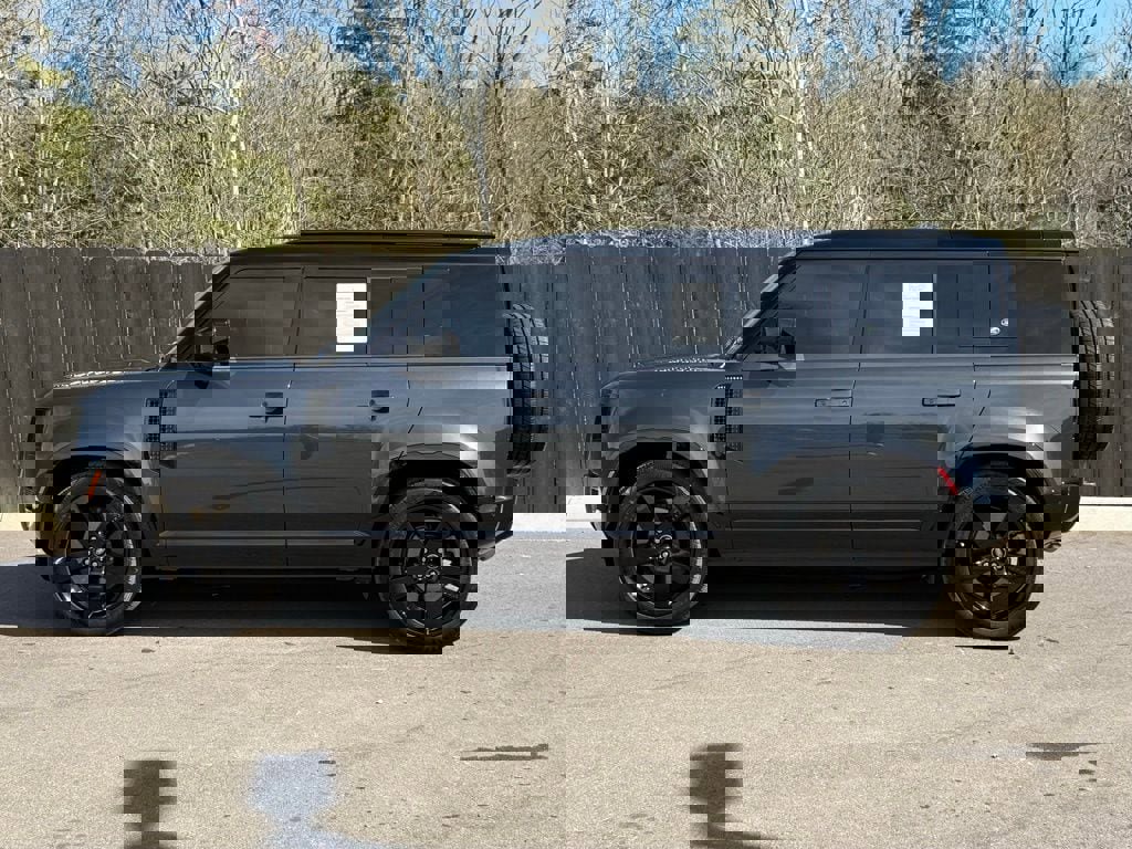 Certified 2023 Land Rover Defender 110 X-Dynamic SE video 2