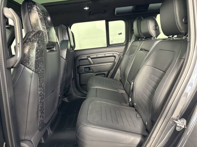 Used 2025 Land Rover Defender 110 AWD/4WD image 22