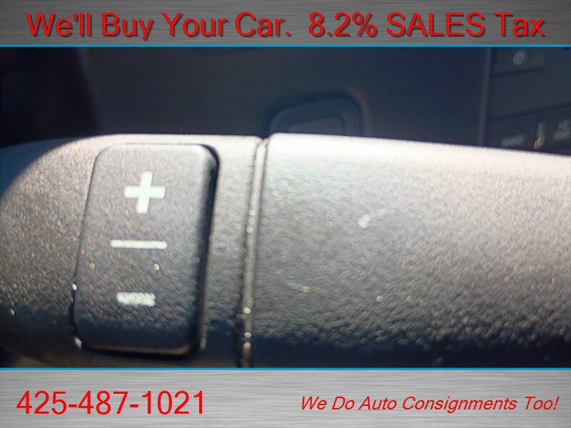 Used 2018 Chevrolet Express 2500 w/ Driver Convenience Package RWD image 18