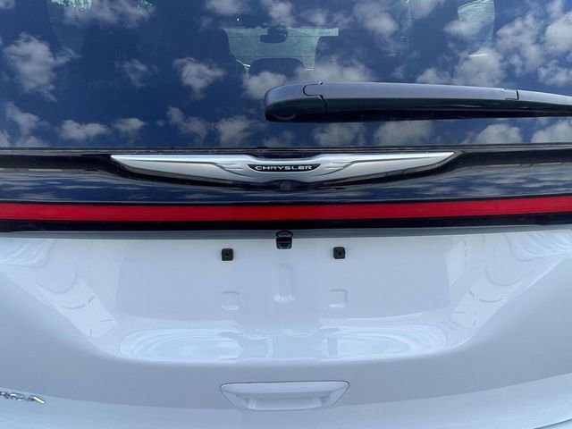 Used 2026 Chrysler Pacifica Pinnacle FWD image 10