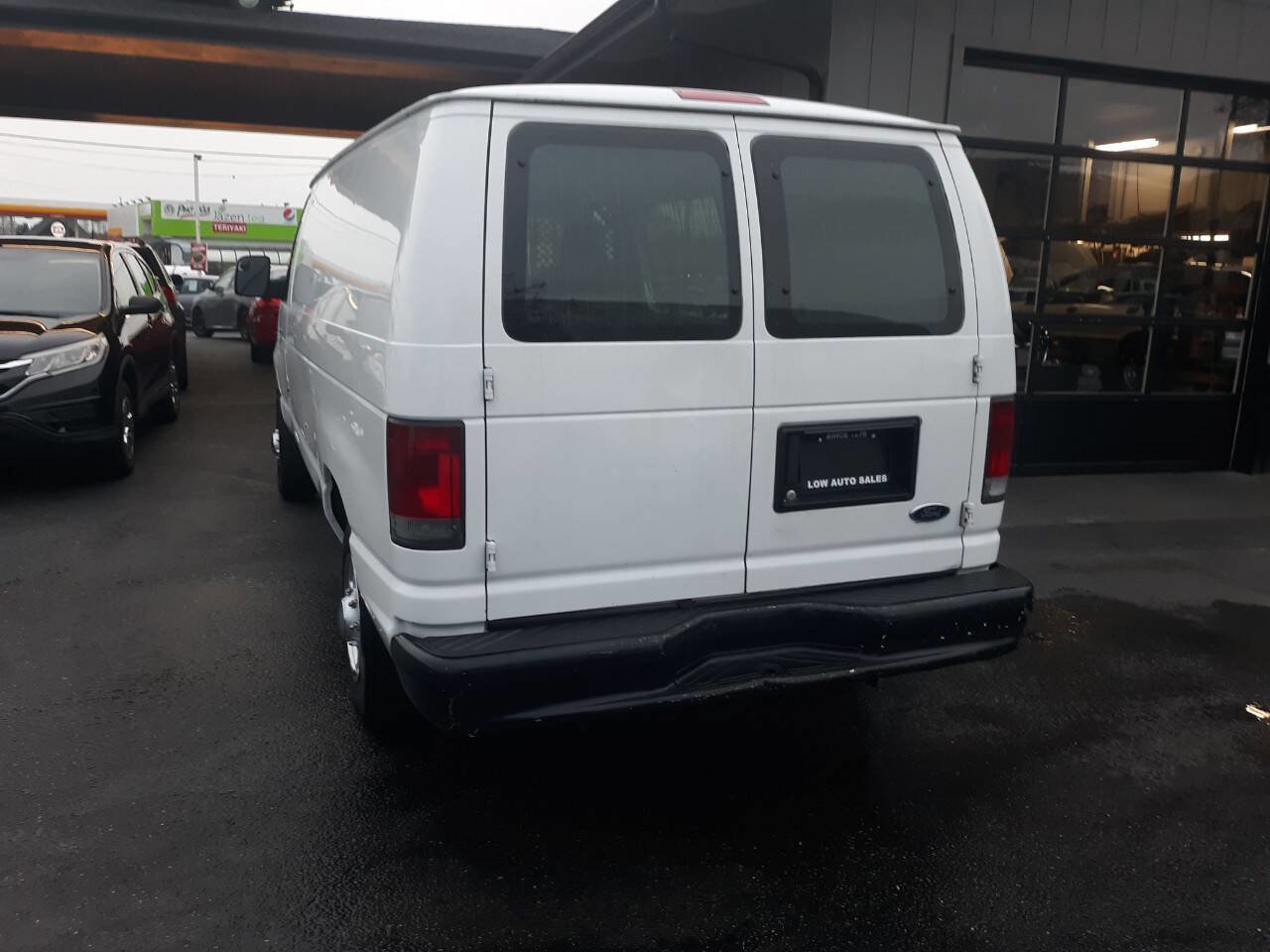 Used 2011 Ford E-150 and Econoline 150 E 150 3dr Cargo Van w/ PWR Group image 4