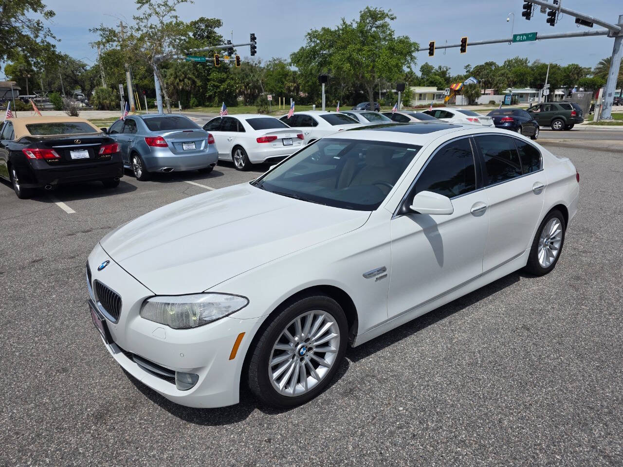 Used 2011 BMW 535i xDrive Sedan AWD/4WD image 8