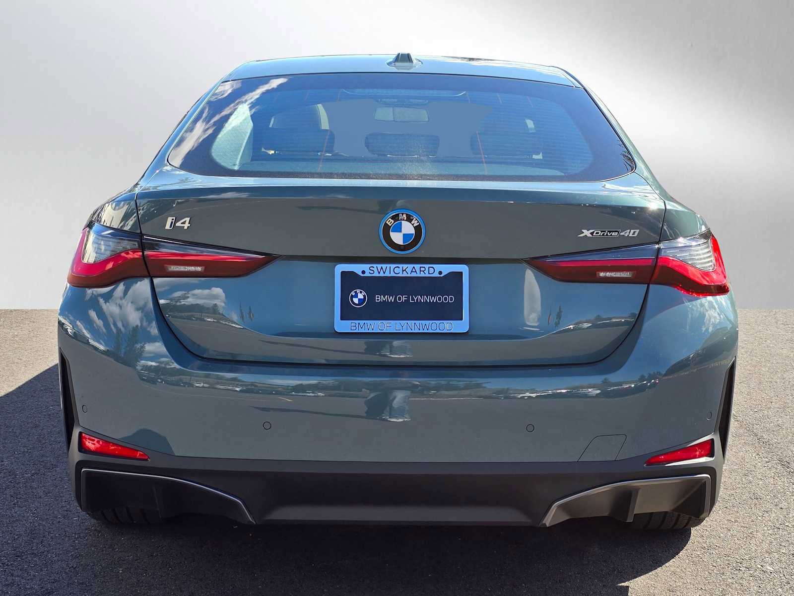 Used 2025 BMW i4 xDrive40i image 4