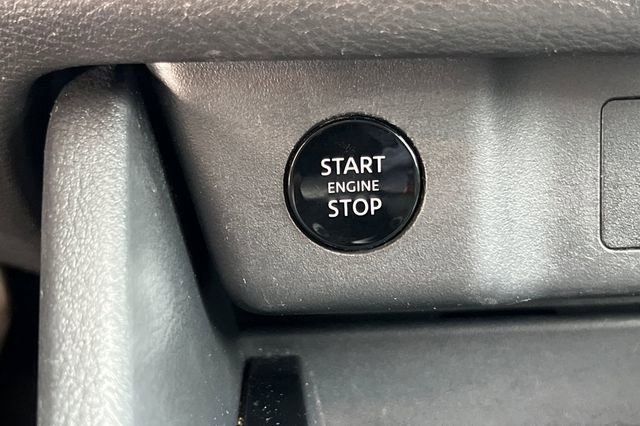 Used 2024 Nissan Rogue SV image 29