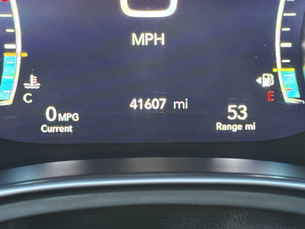 Used 2025 Chrysler Pacifica Limited FWD image 17